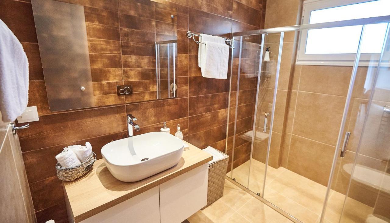 The El Greco Spirit Meets The Athenian Luxury Apt1 Eksteriør billede
